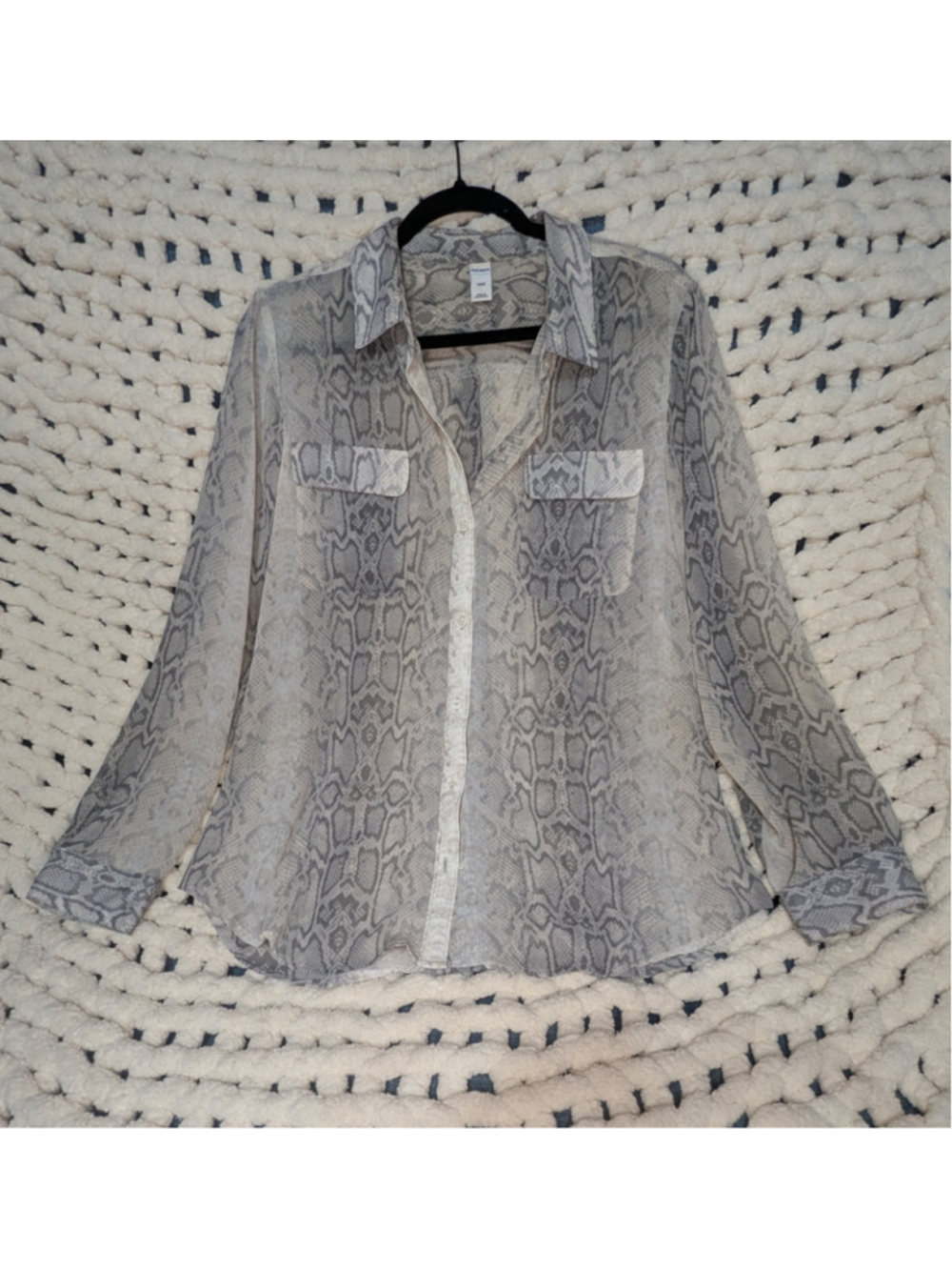 Old Navy Snakeskin Print Sheer Button Front Blouse Womens Large Roll Tab Shirt